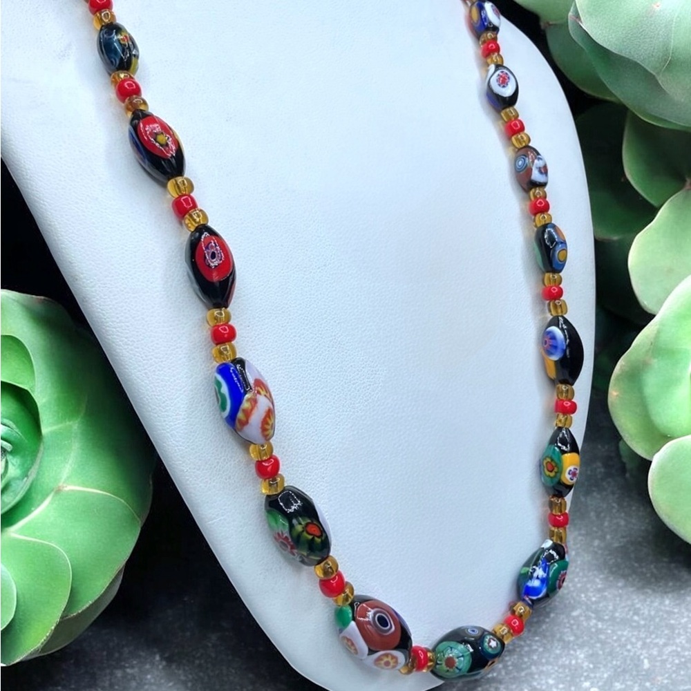 🌺Vintage Millefiore Glass Necklace